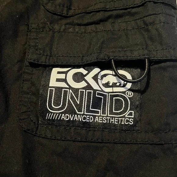Y2K Ecko Unlimited Men's Black Cargo Shorts Size 30 - Picture 2 of 5